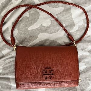 Tory Burch - Brown/red crossbody logo magnetic button clutch